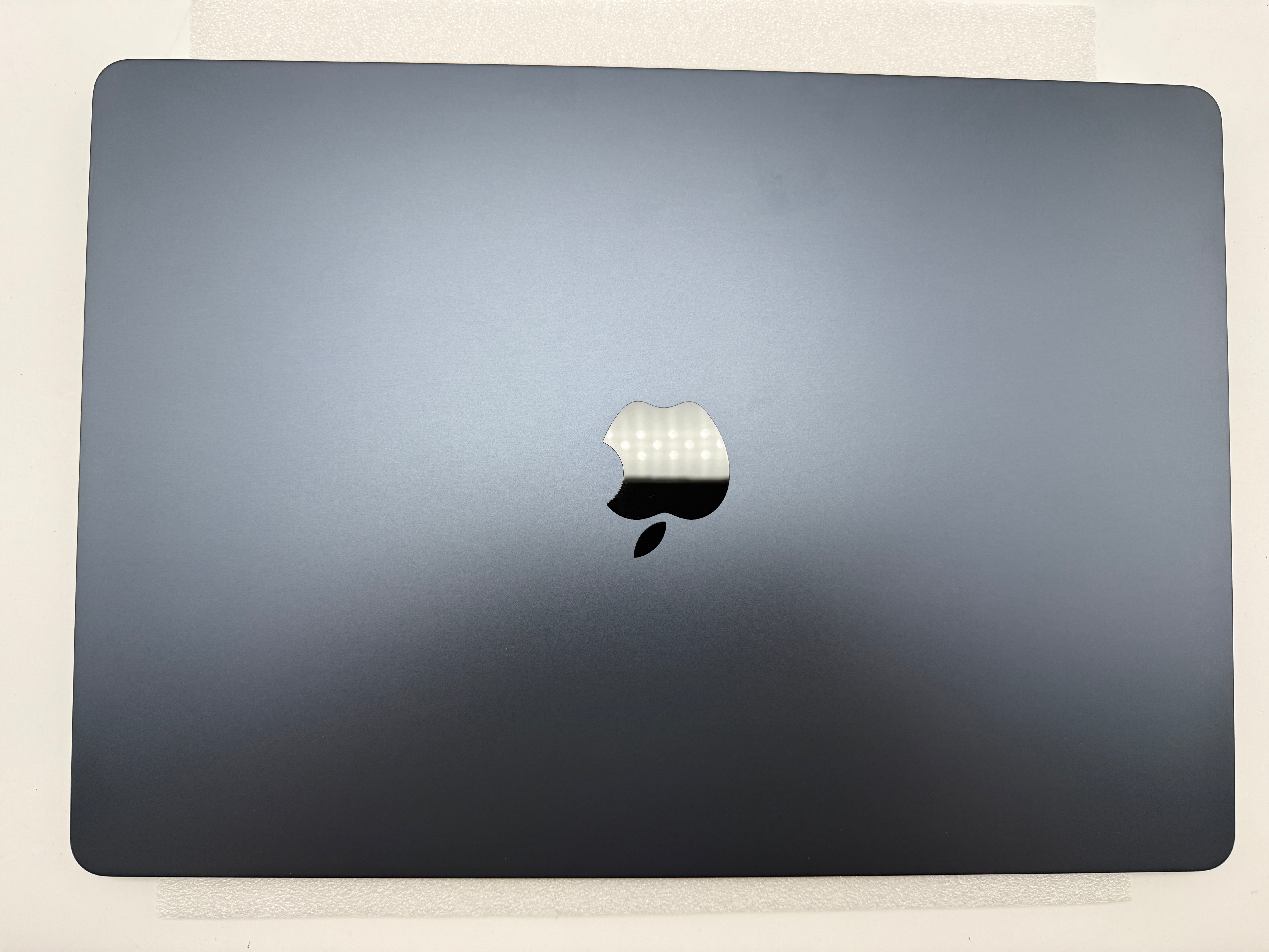 MacBook Air 15" A3114 2024 Display Original Pulled Midnight #D877