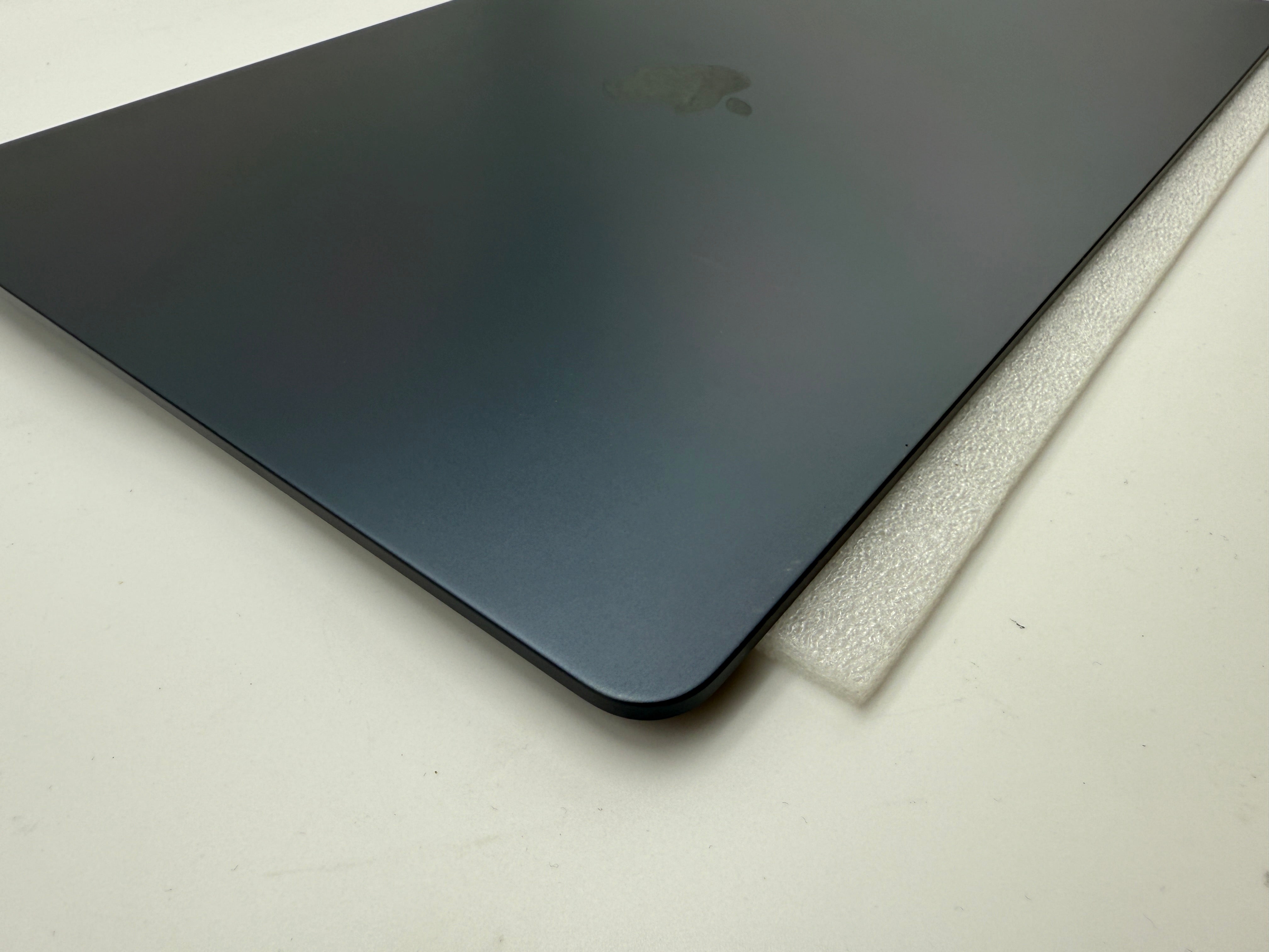 MacBook Air 15" A3114 2024 Display Original Pulled Midnight #D877