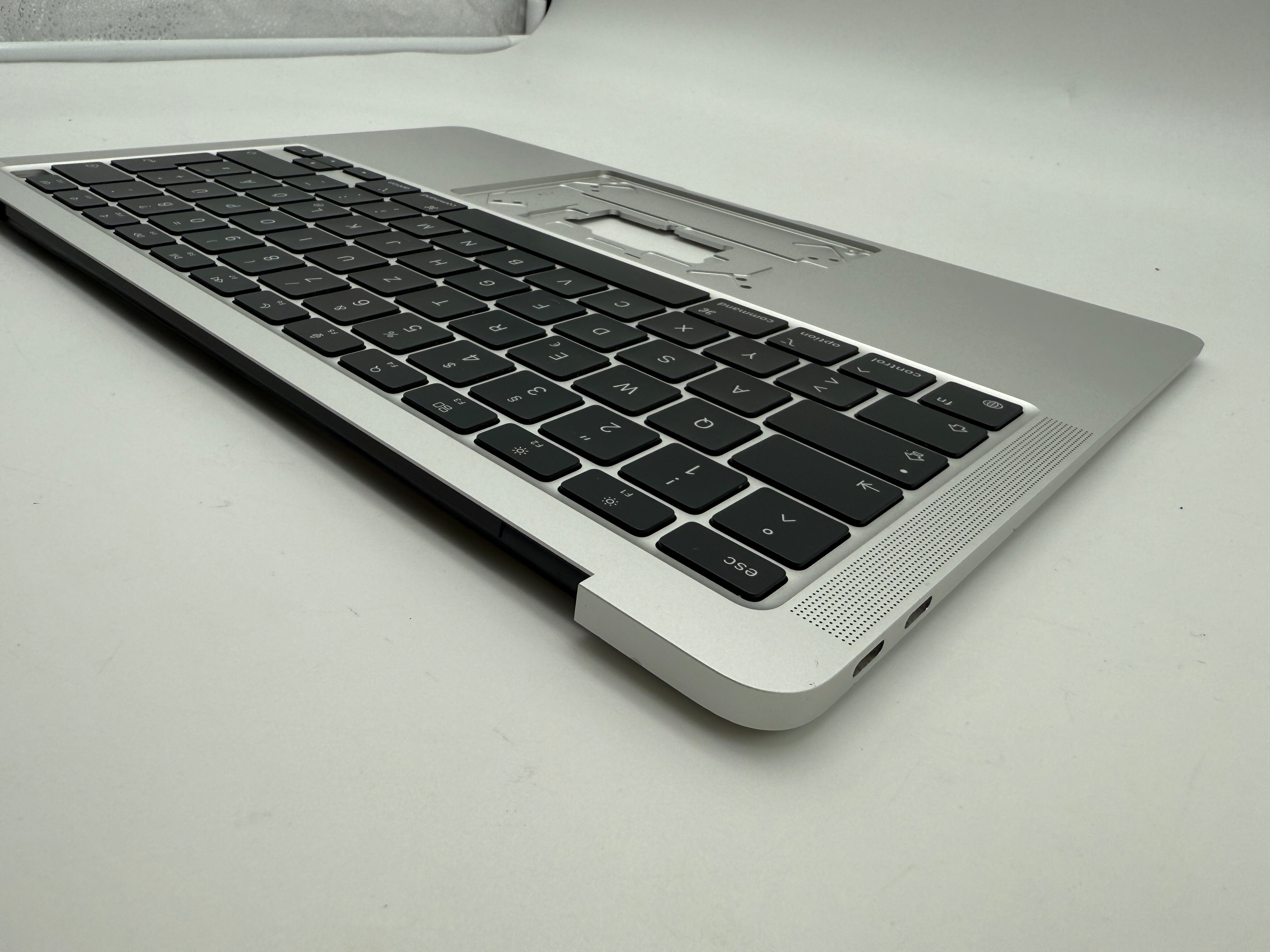 MacBook Air 13" 2020 A2337 Topcase QWERTZ Akku Tastatur Silber #T859