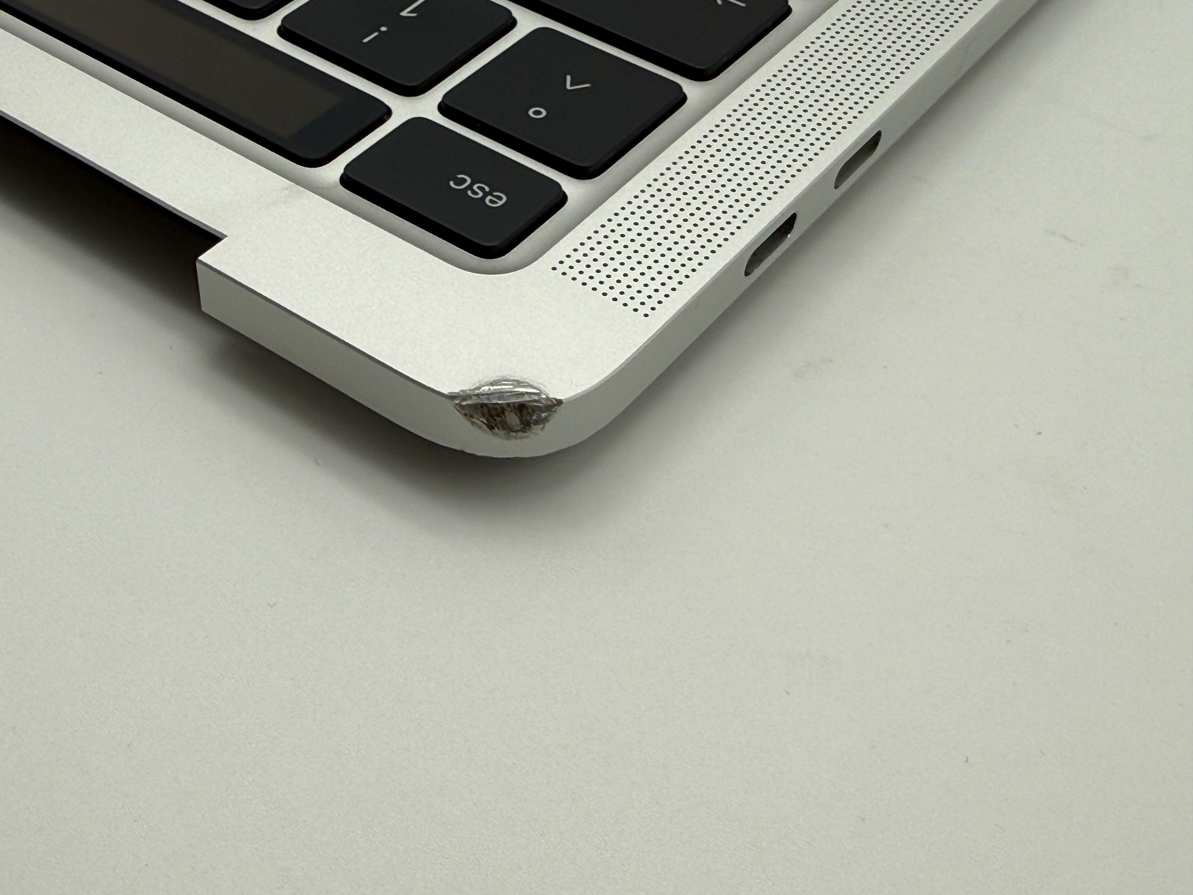 Macbook Pro 13" 2020 A2338 Topcase Akku Tastatur Silber #T860