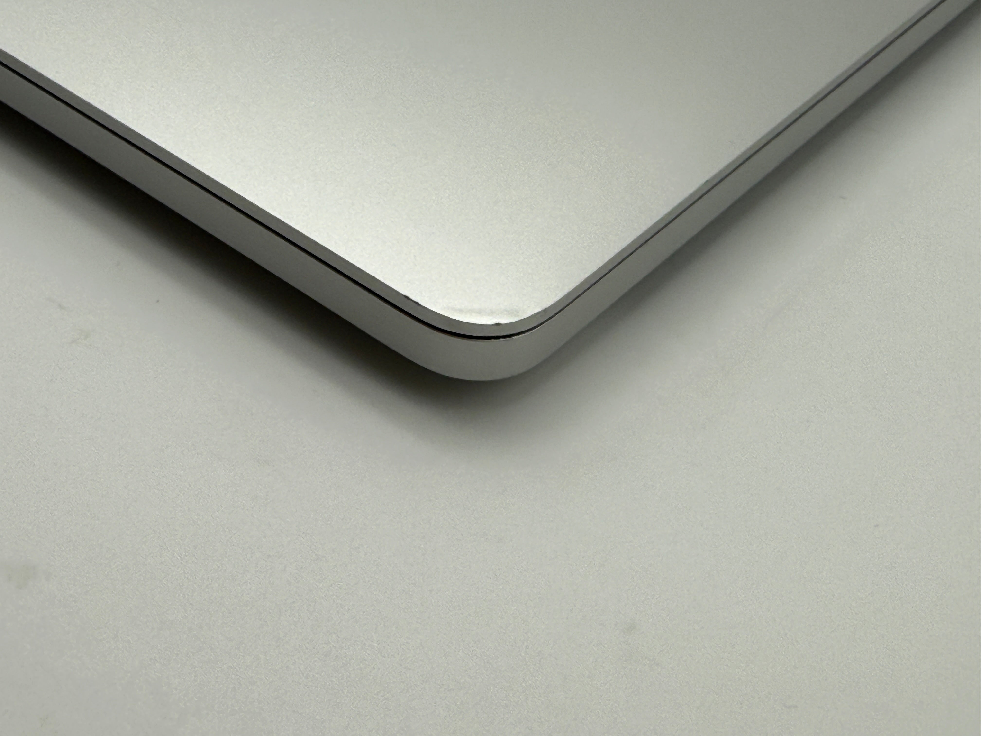 Macbook Pro 16" A2141 2019 2,3GHz i9 16GB 1TB 5500M Silber #PS240