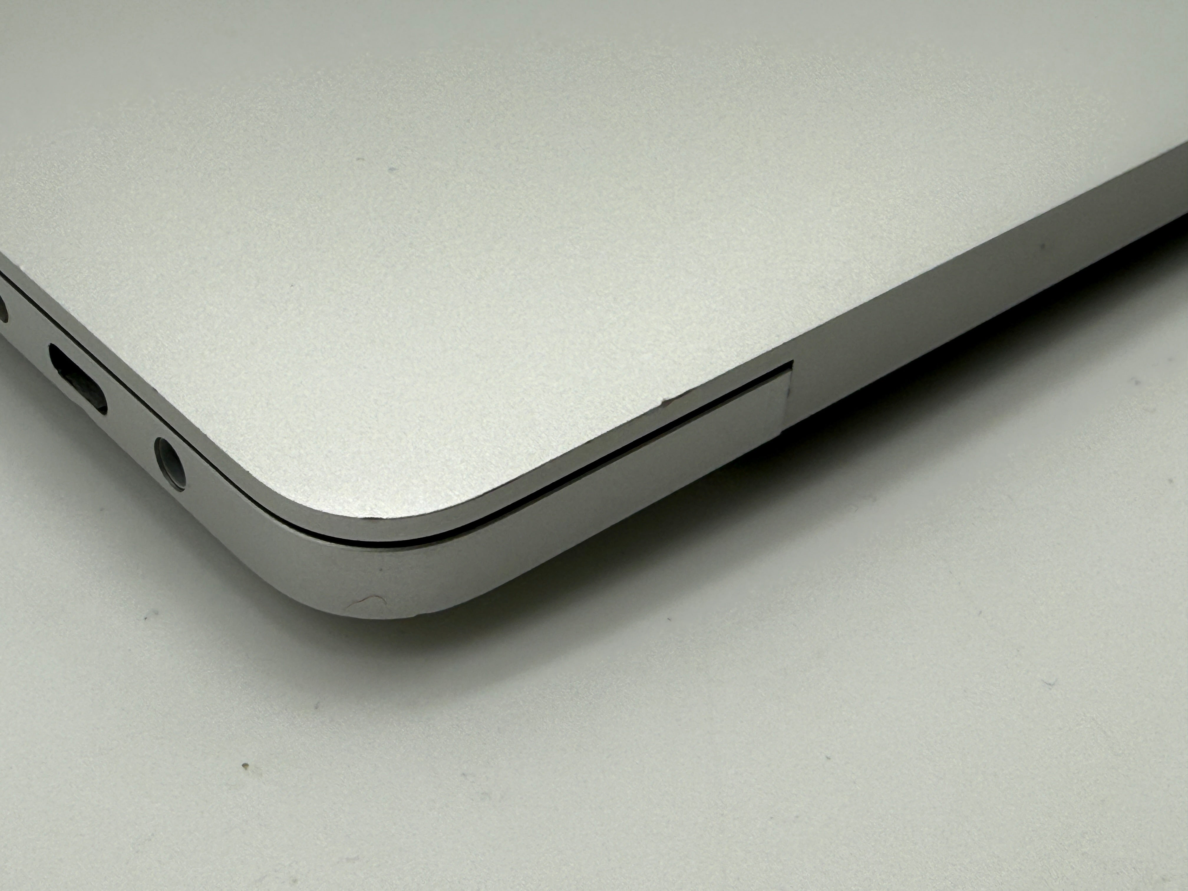 Macbook Pro 16" A2141 2019 2,3GHz i9 16GB 1TB 5500M Silber #PS240