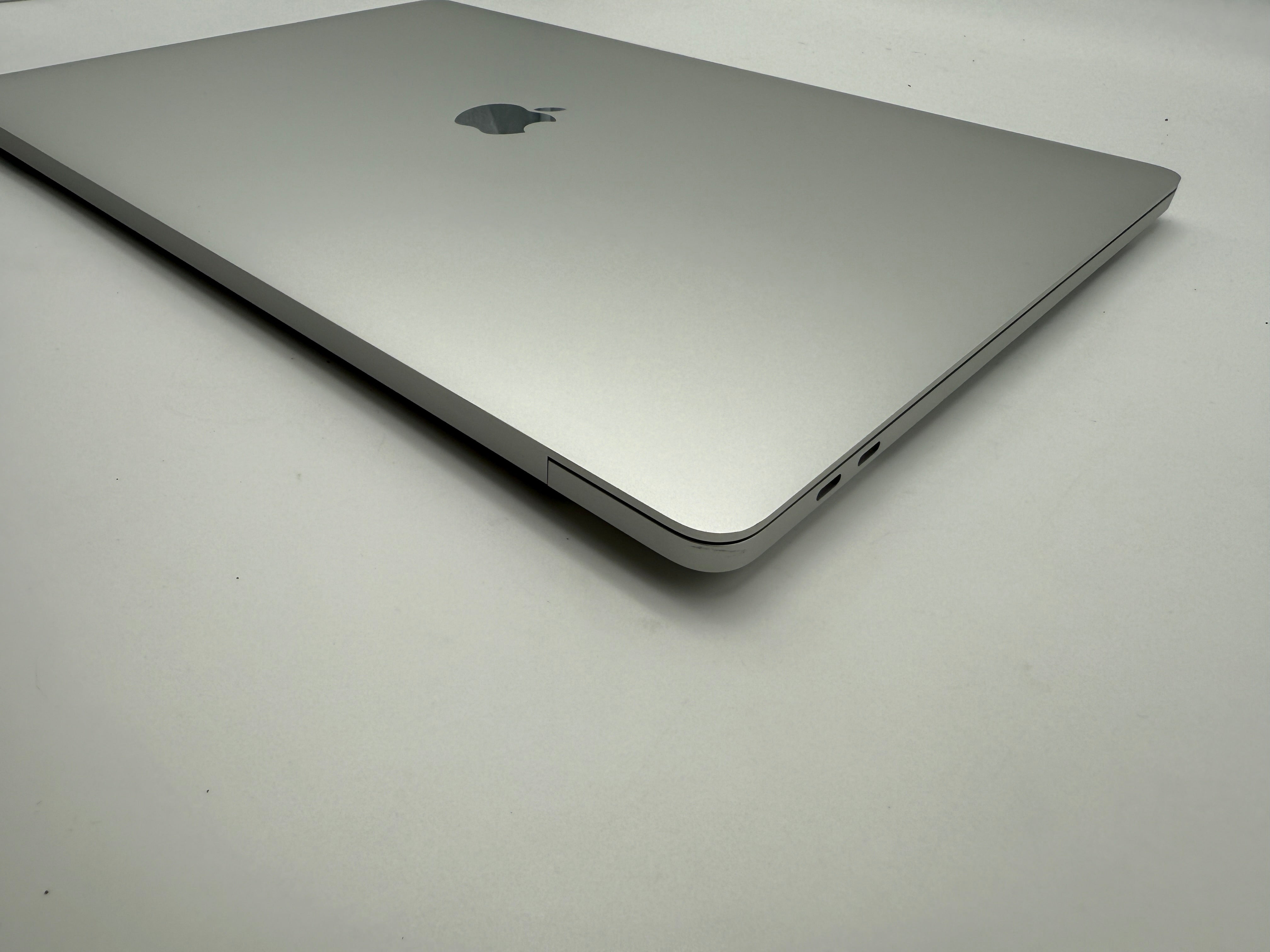 Macbook Pro 16" A2141 2019 2,6GHz i7 16GB 512GB 5300M Silber #PS241