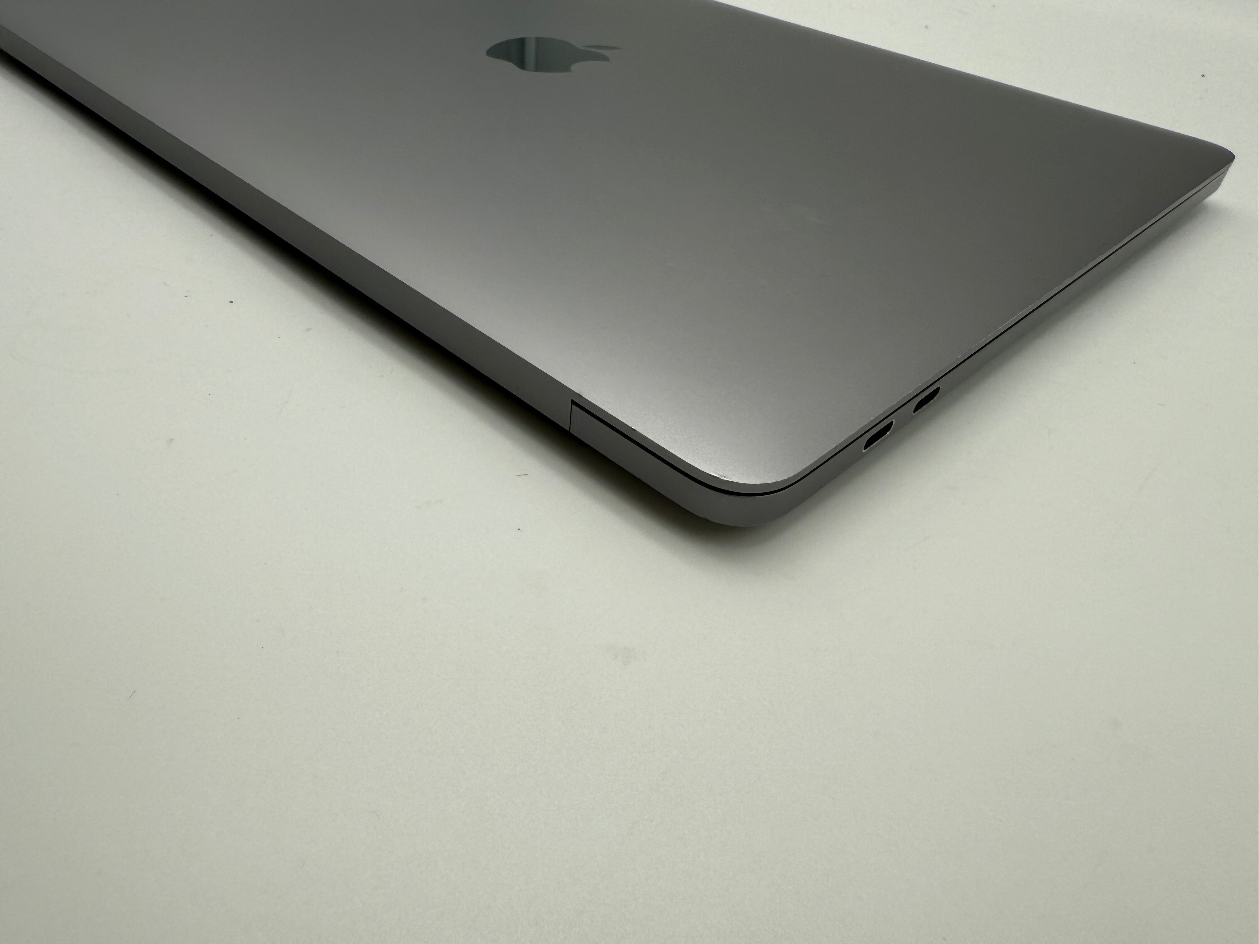 Macbook Pro 13" A2289 2020 1,7GHz i7 16GB 256GB Spacegrau #PS242 MwSt