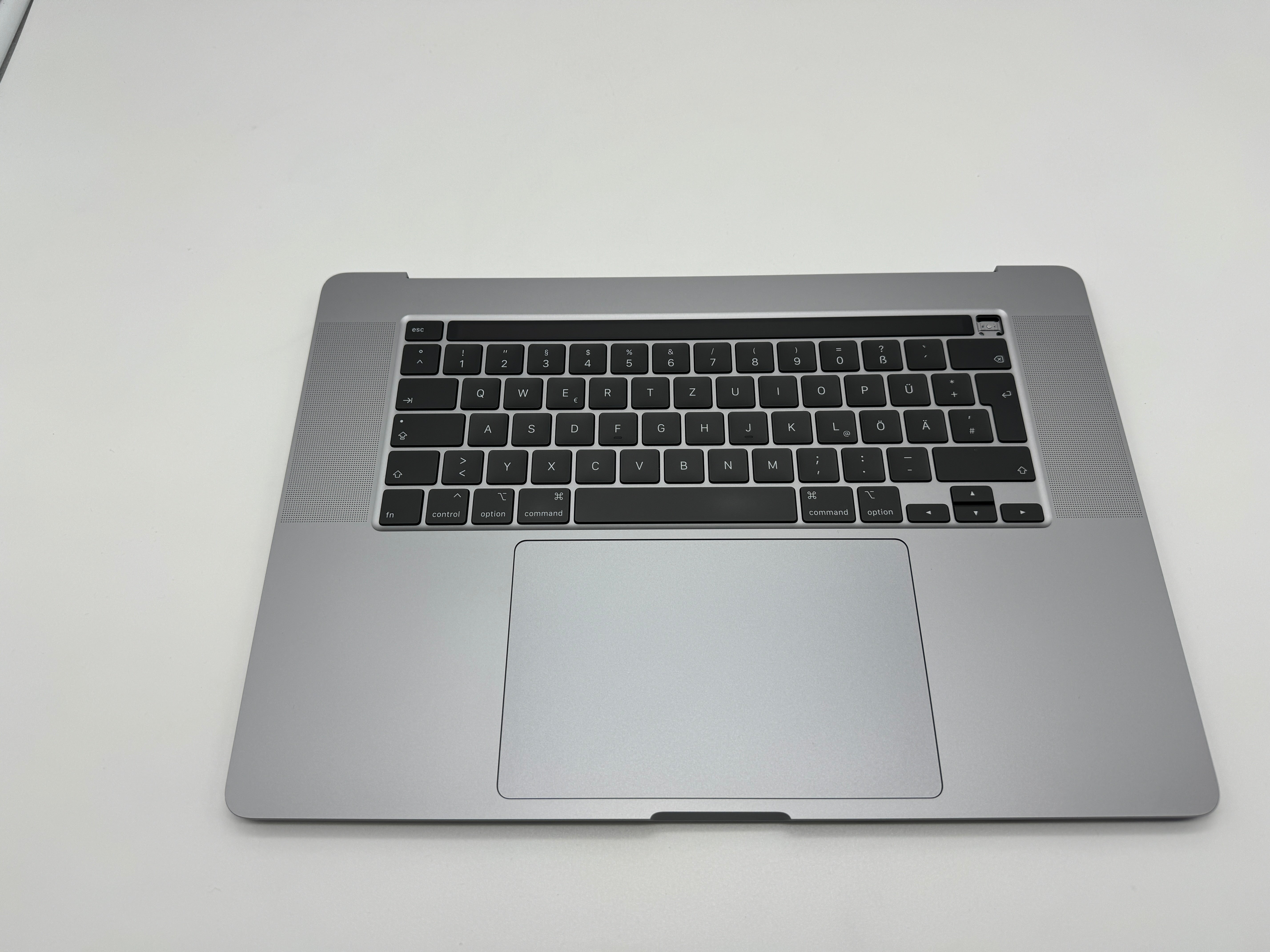 MacBook Pro 16" 2019 A2141 Grau Topcase Tastatur Trackpad QWERTZ #T437