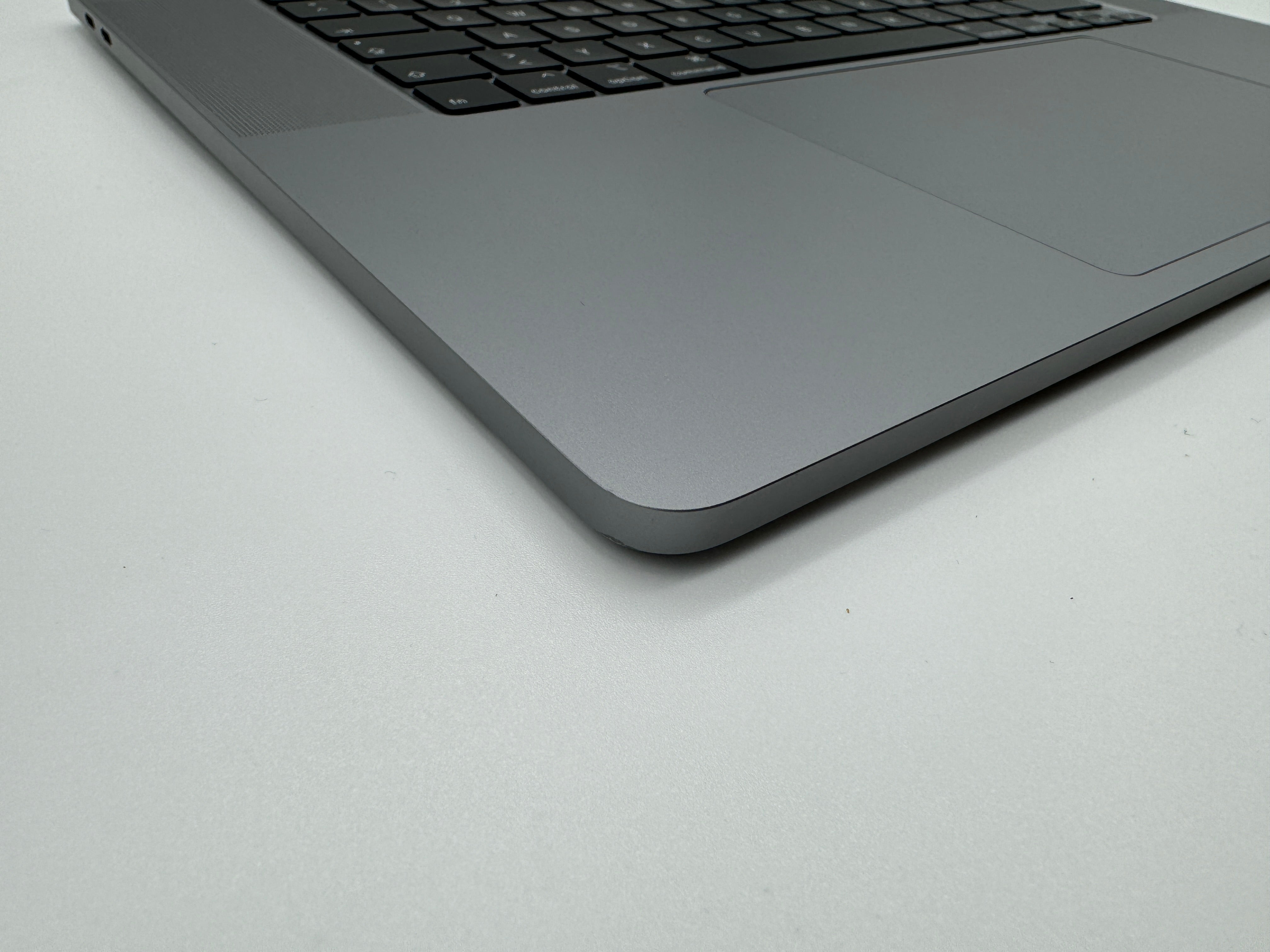 MacBook Pro 16" 2019 A2141 Grau Topcase Tastatur Trackpad QWERTZ #T437