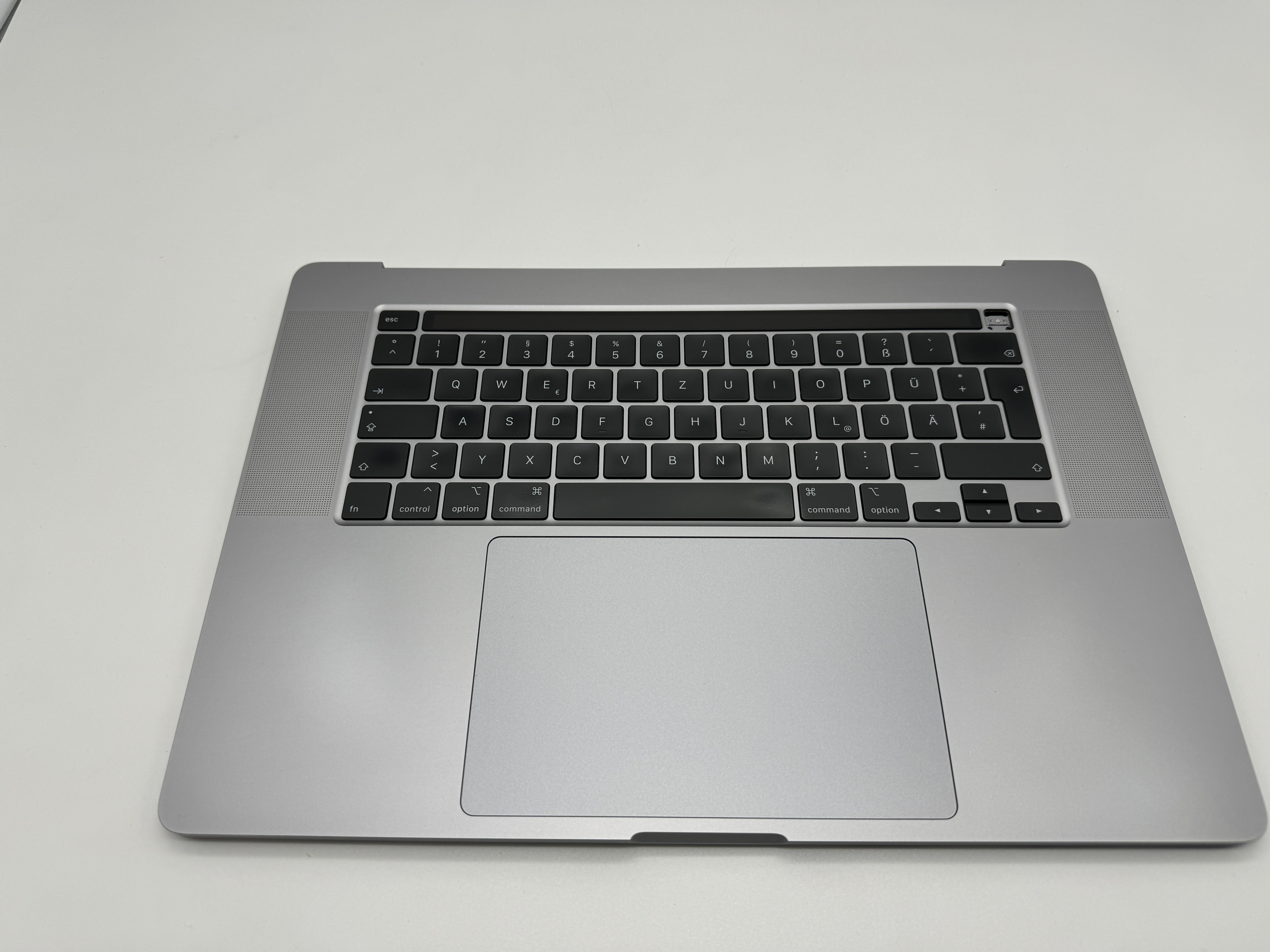 MacBook Pro 16" 2019 A2141 Grau Topcase Tastatur Trackpad QWERTZ #T439