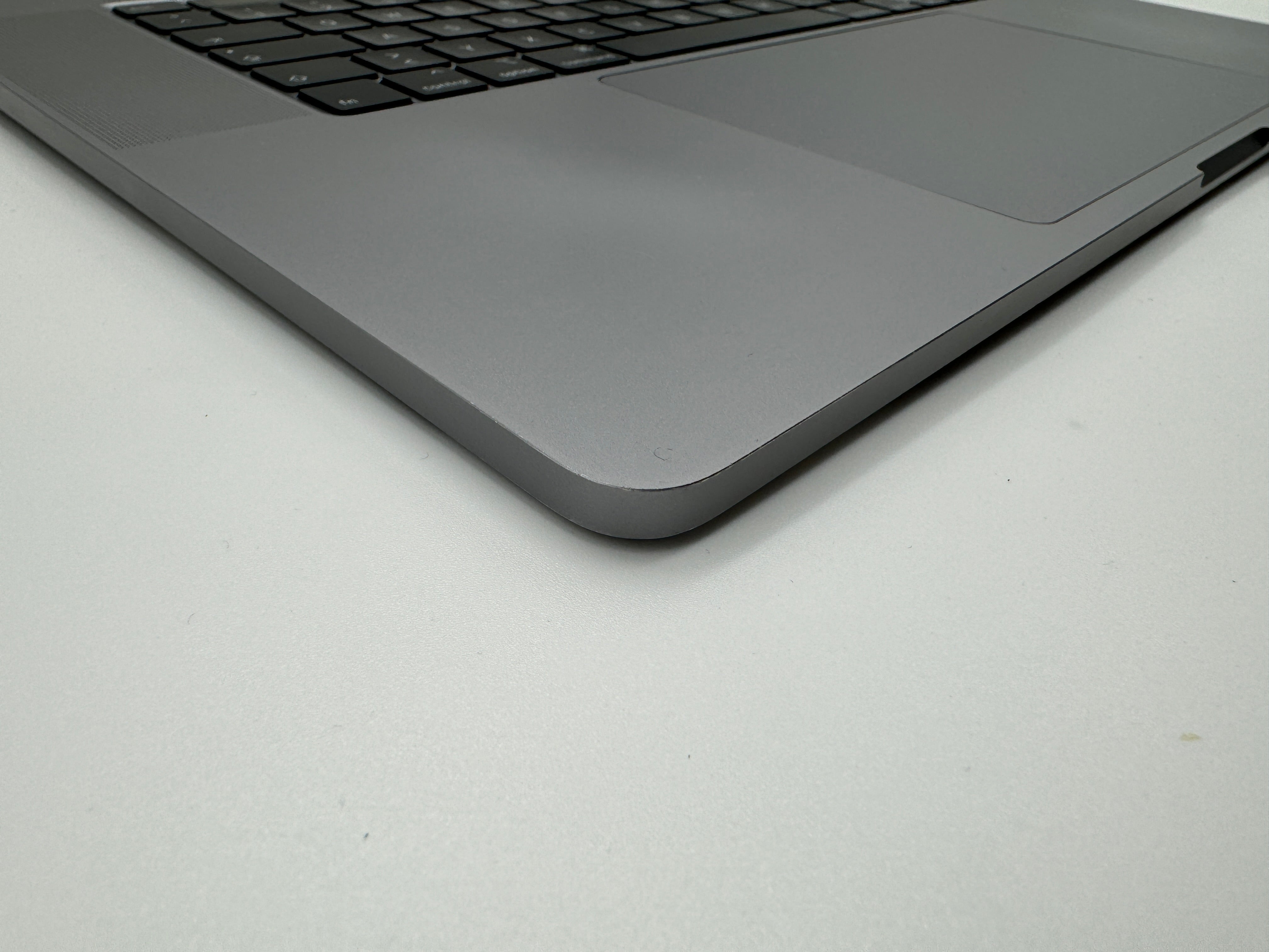 MacBook Pro 16" 2019 A2141 Grau Topcase Tastatur Trackpad QWERTZ #T439