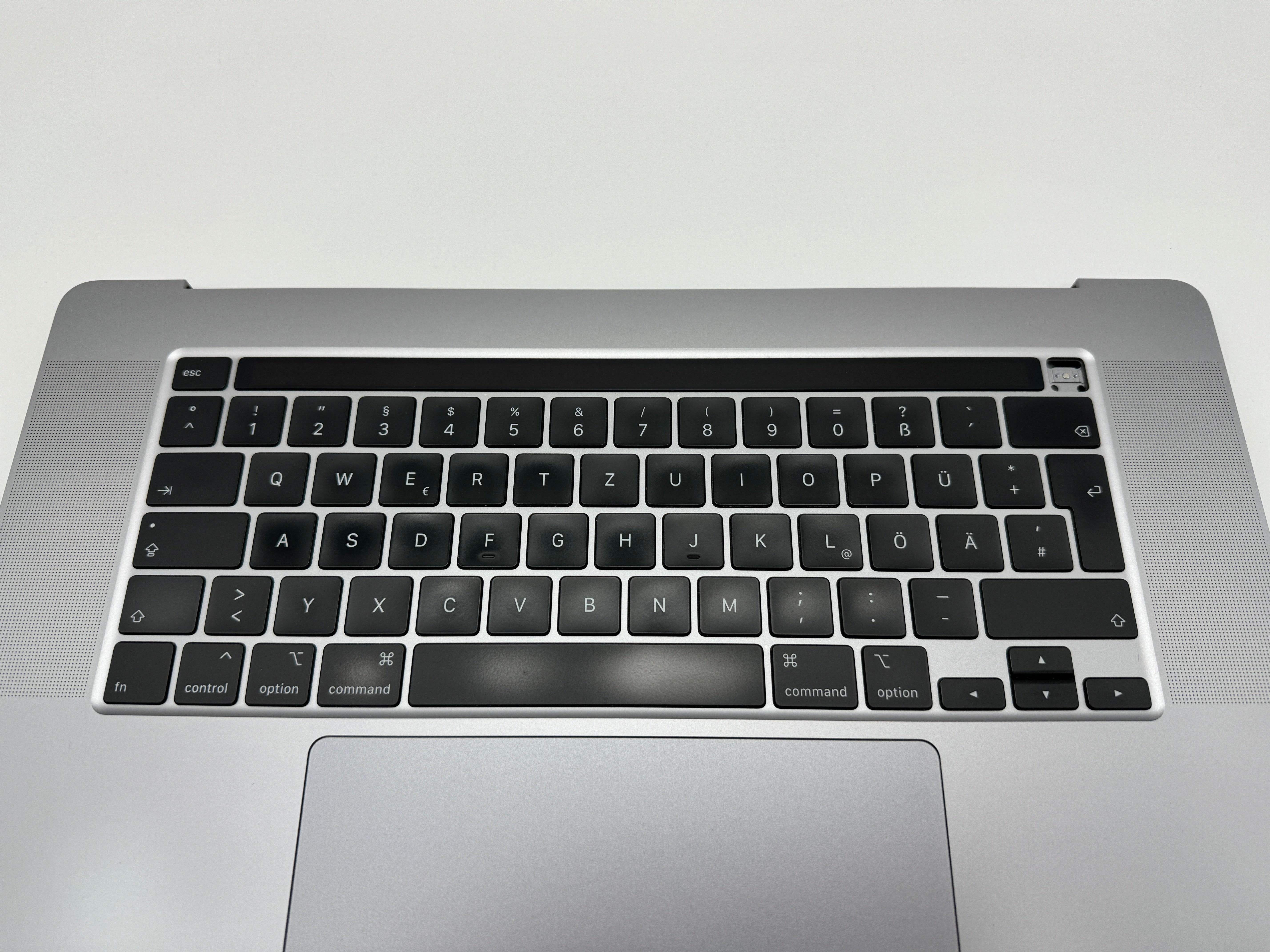 MacBook Pro 16" 2019 A2141 Grau Topcase Tastatur Trackpad QWERTZ #T438