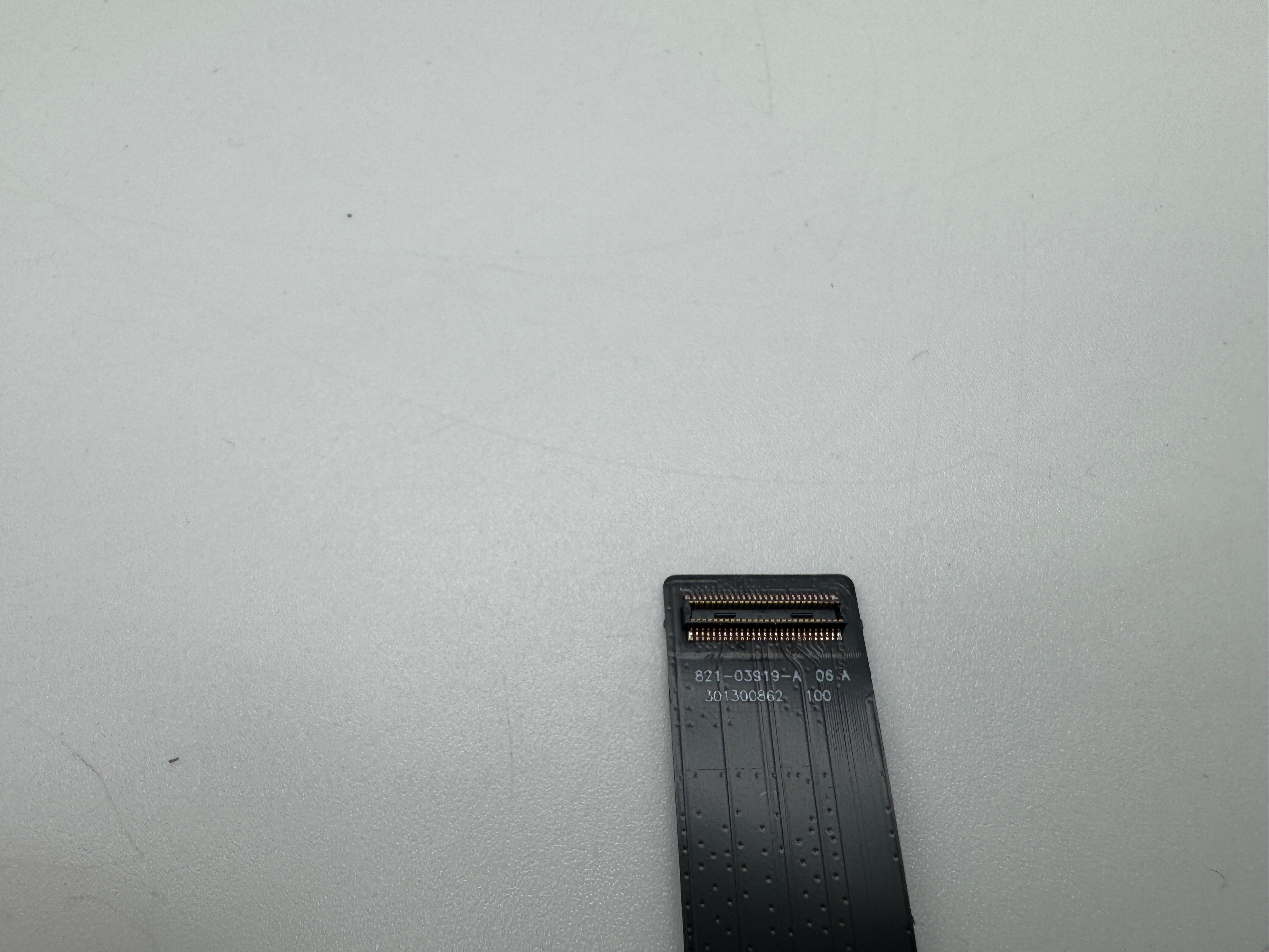 MacBook Pro 16" A2780 2023 Trackpad Flex Kabel 821-03919-A