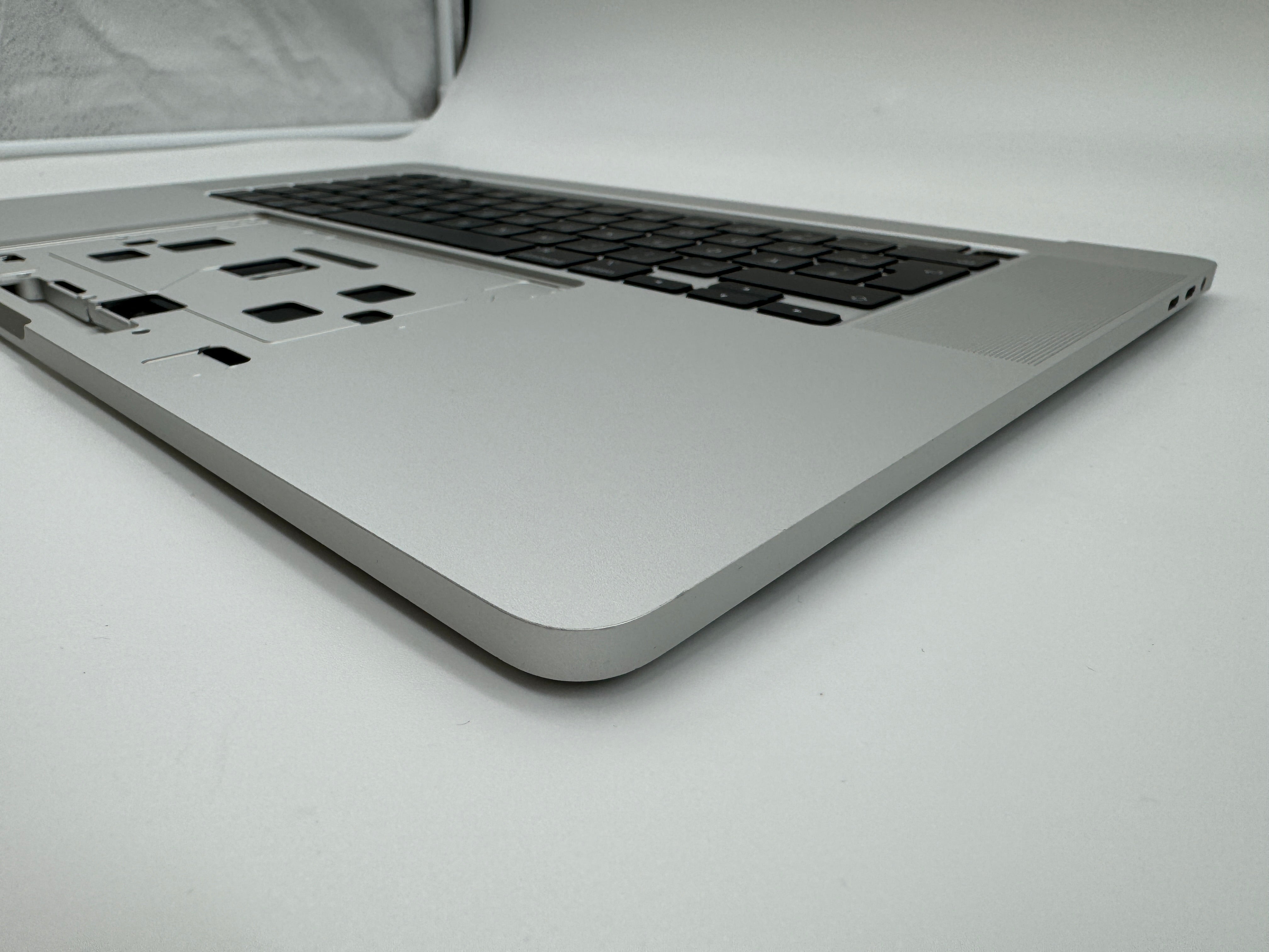 MacBook Pro 16" 2019 A2141 Silber Akku Topcase Tastatur QWERTZ #T466