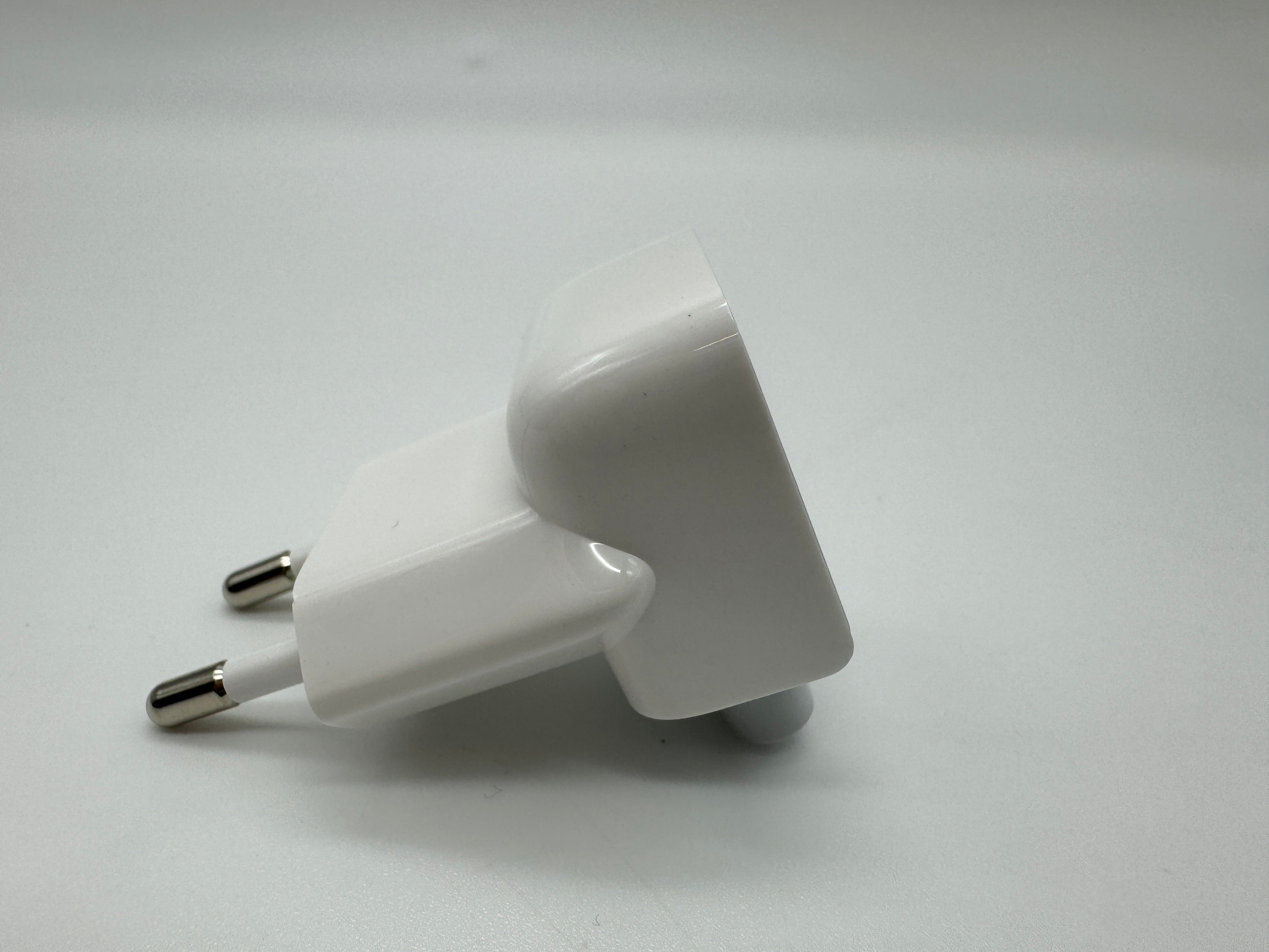 Apple EU PLUG 2PIN A1561 Macbook iPad iPhone iPod Duckhead Adapter EUR