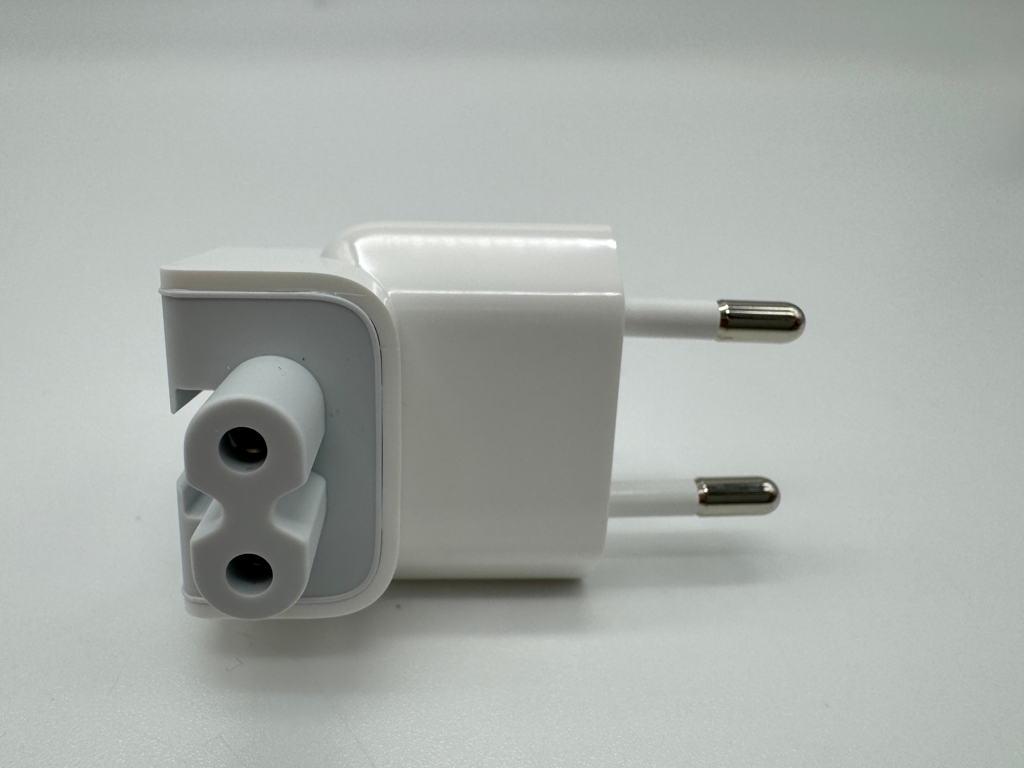 Apple EU PLUG 2PIN A1561 Macbook iPad iPhone iPod Duckhead Adapter EUR