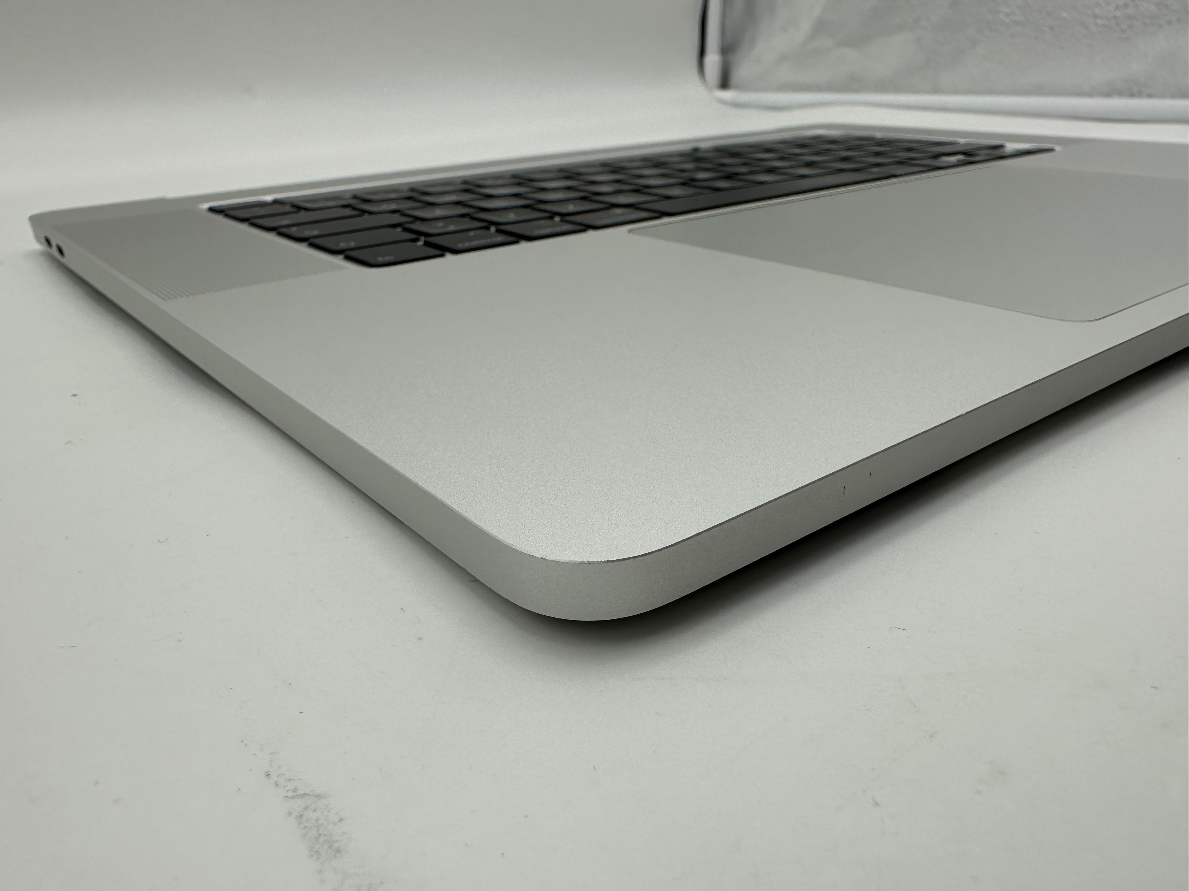 MacBook Pro 16" 2019 A2141 Silber Akku Topcase Tastatur QWERTZ #T959