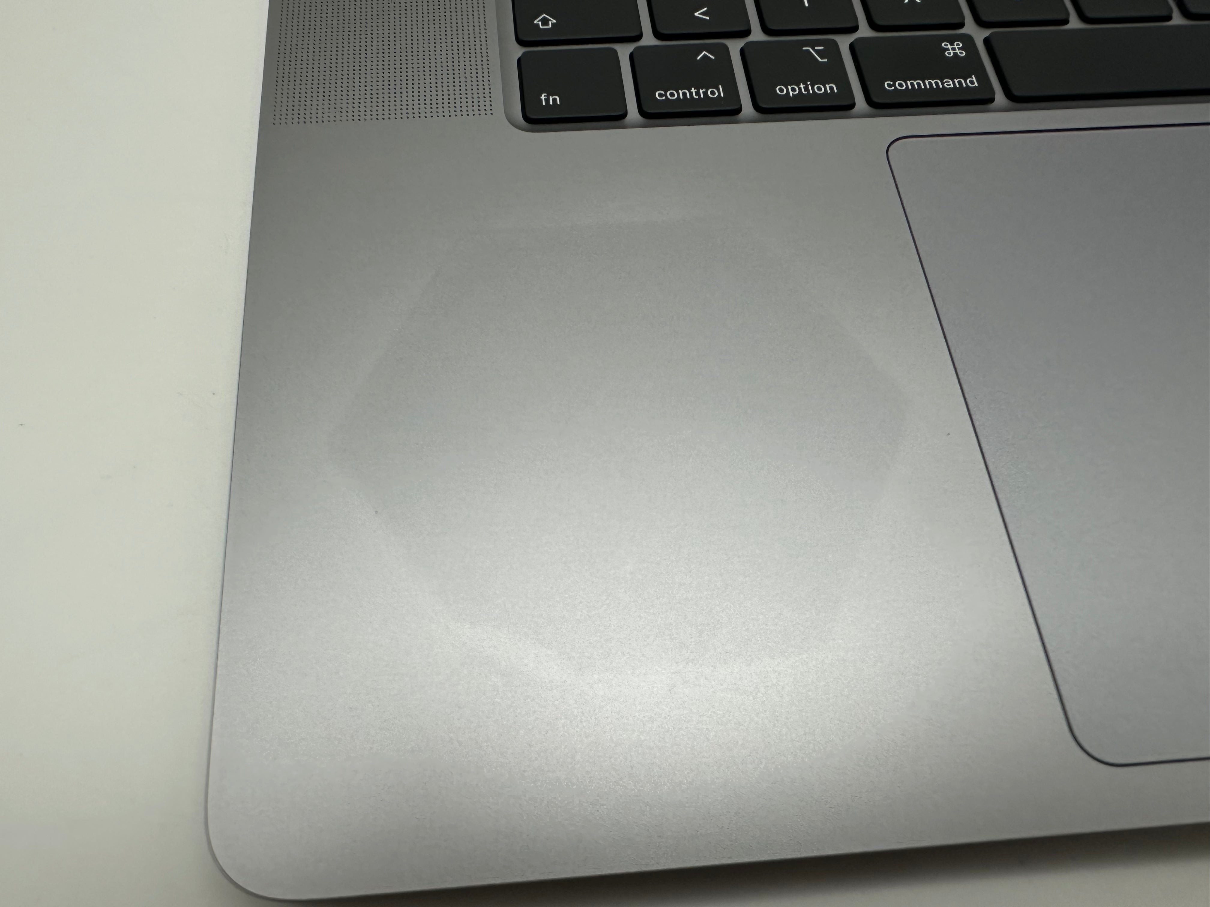 MacBook Pro 16" 2019 A2141 Grau Topcase Tastatur Trackpad Akku QWERTZ #T960