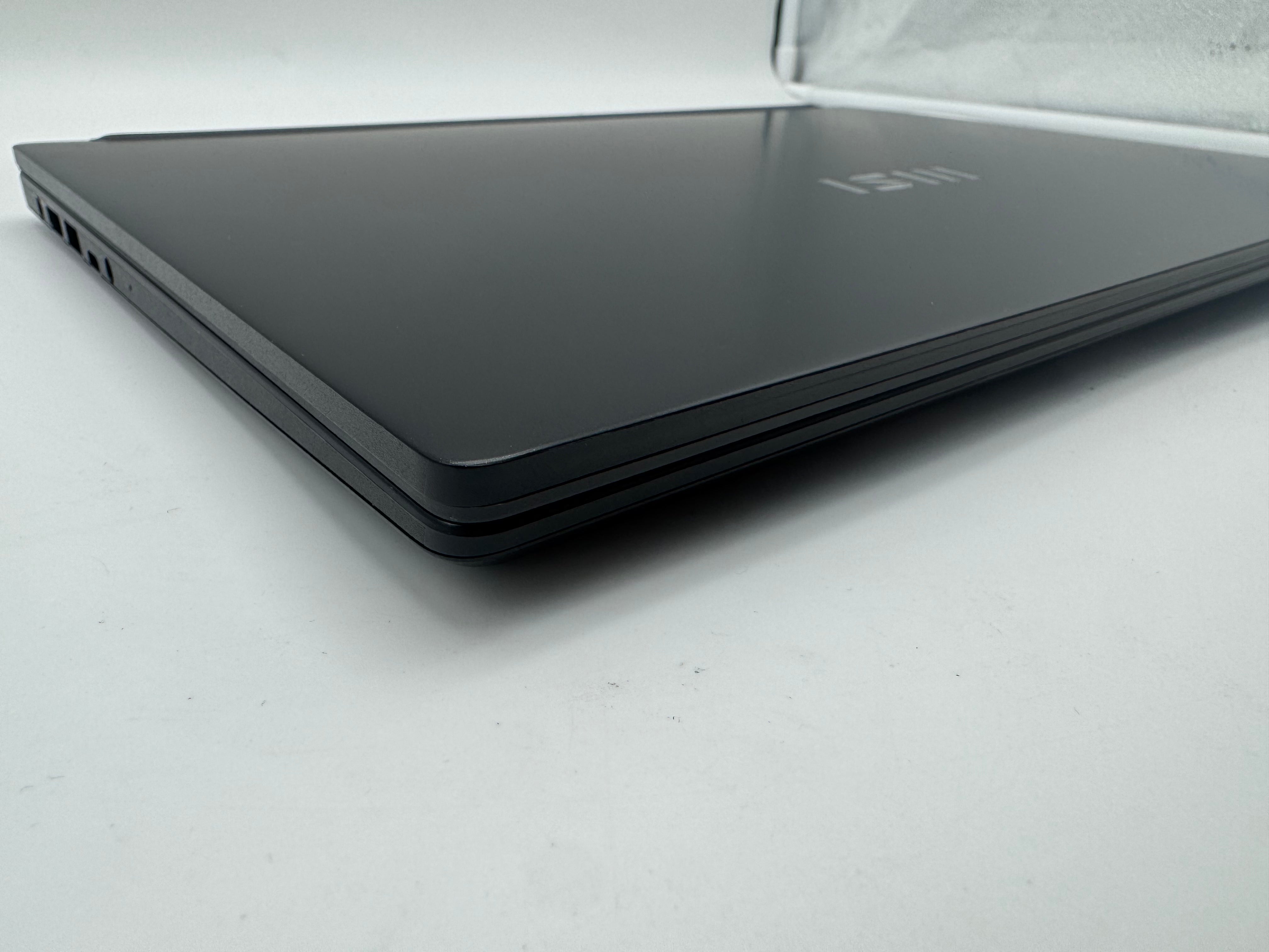 MSI Modern 15 B12MO-01009 i5 1235U 1,3 Ghz 16GB 512GB Grau MwSt.