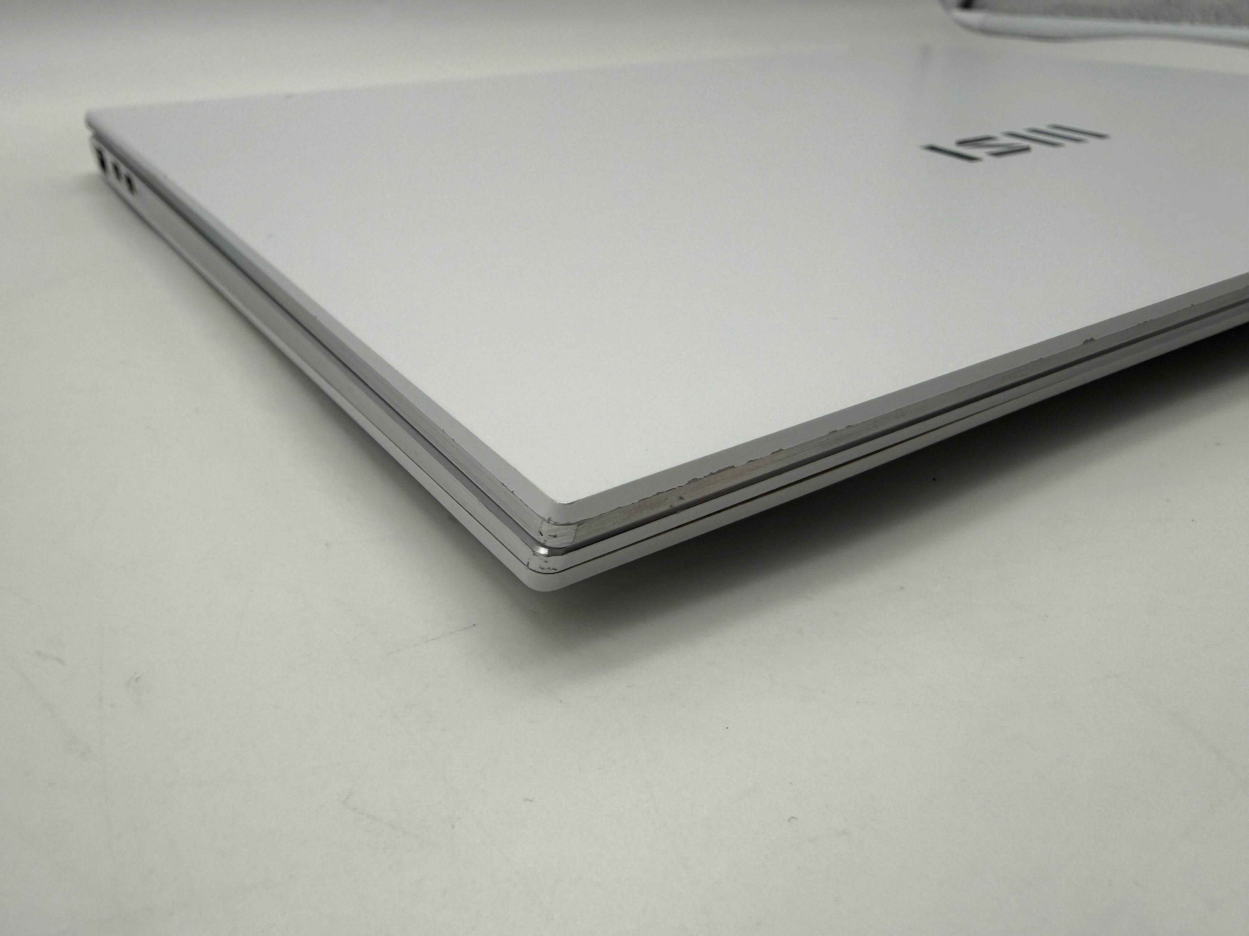 MSI Summit E13 A11MT I7-1195G7 32GB 1TB Weiß QWERTY US MwSt.