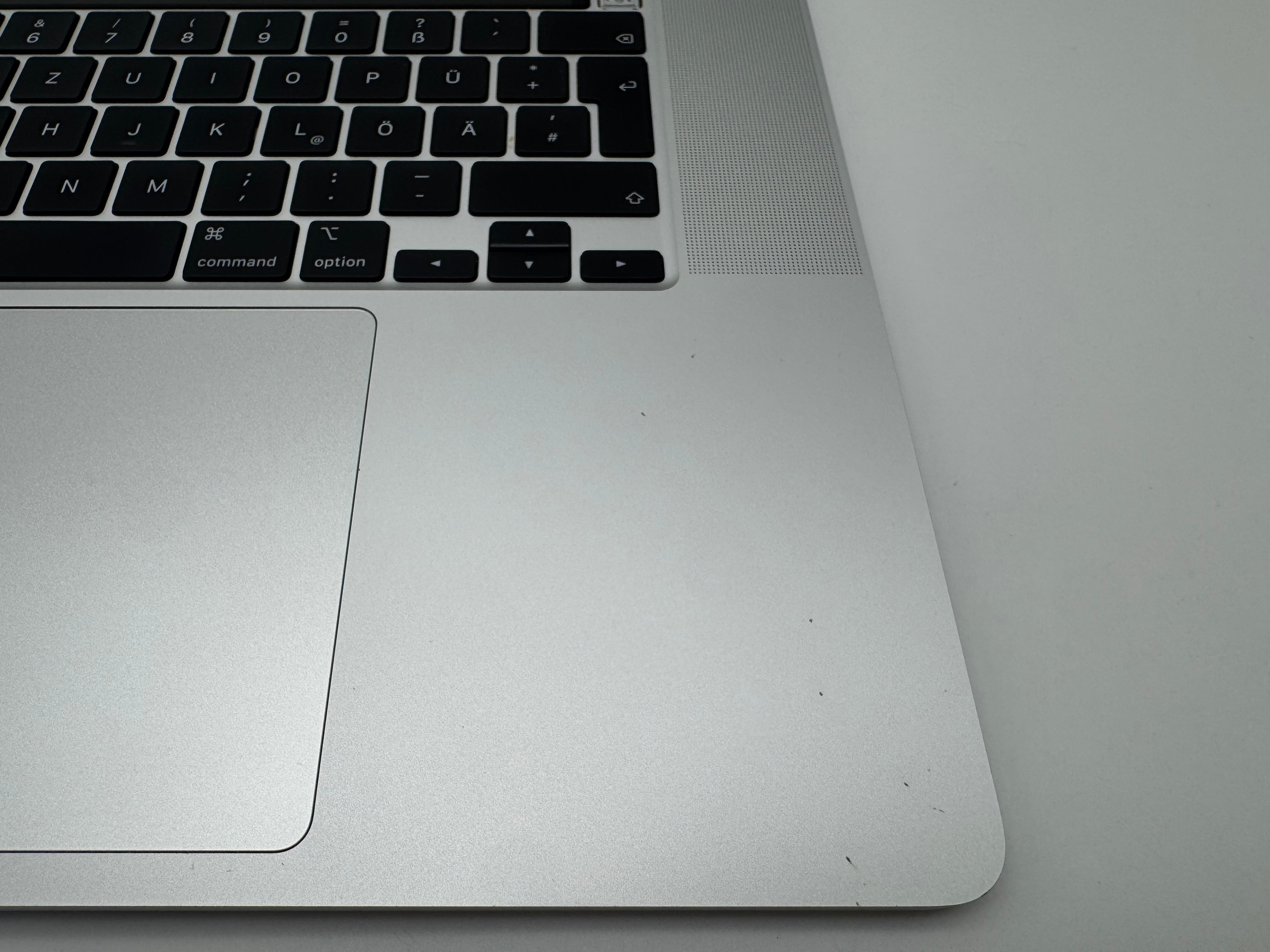 MacBook Pro 16" 2019 A2141 Silber Akku Topcase Tastatur QWERTZ #T1001