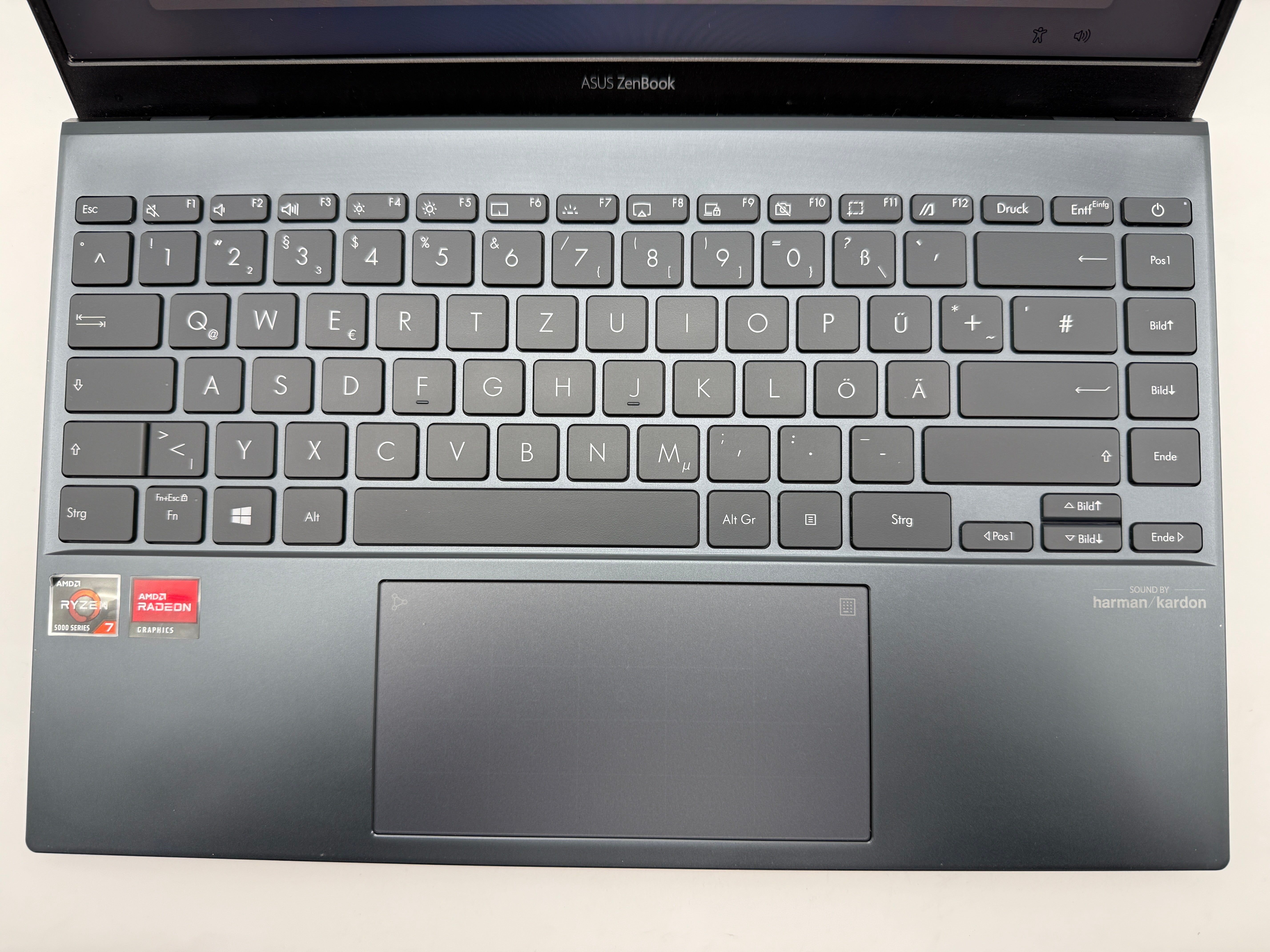 Asus ZenBook UM425U 14"  Ryzen 7 1,80Ghz 16GB 1TB SSD MwSt. #PSW139