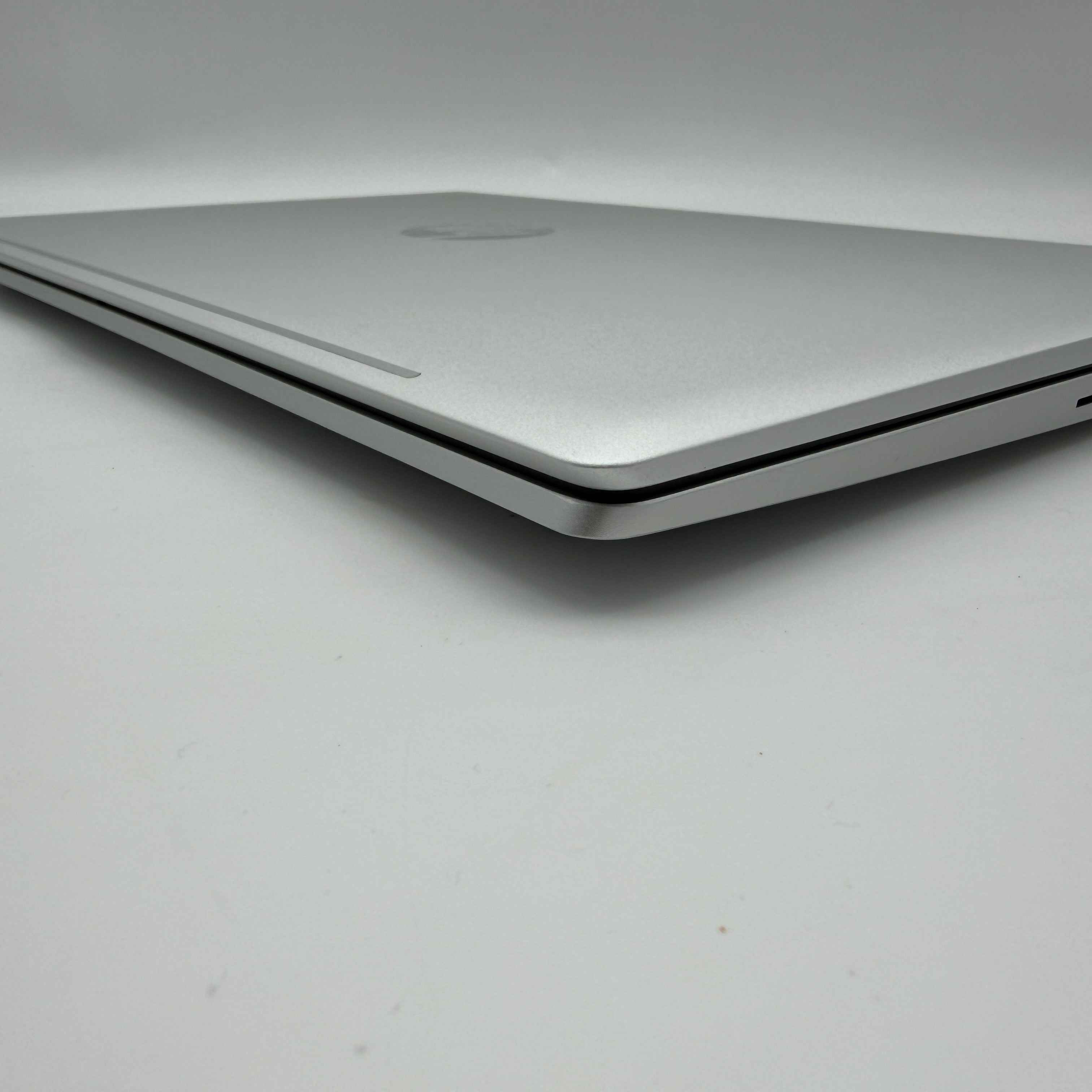 HP ProBook 450 15,6" G8 2,8GHz i7-1165G7 16GB 512GB MwSt. Spanisch PSW194