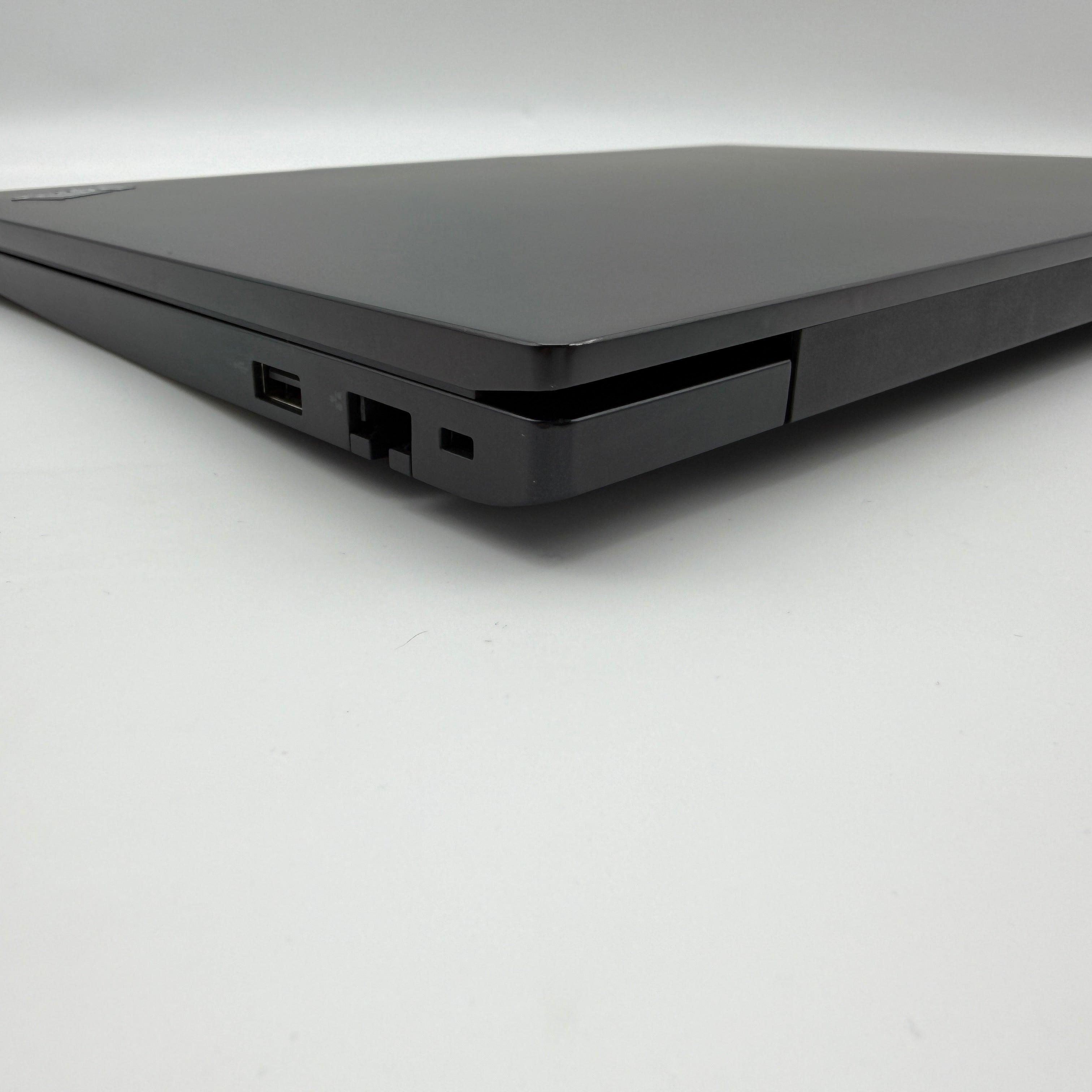 Lenovo Thinkpad E16 G1 i7-1355U 1,7 GHz 16GB 512GB Spanisch MwSt. #PSW210