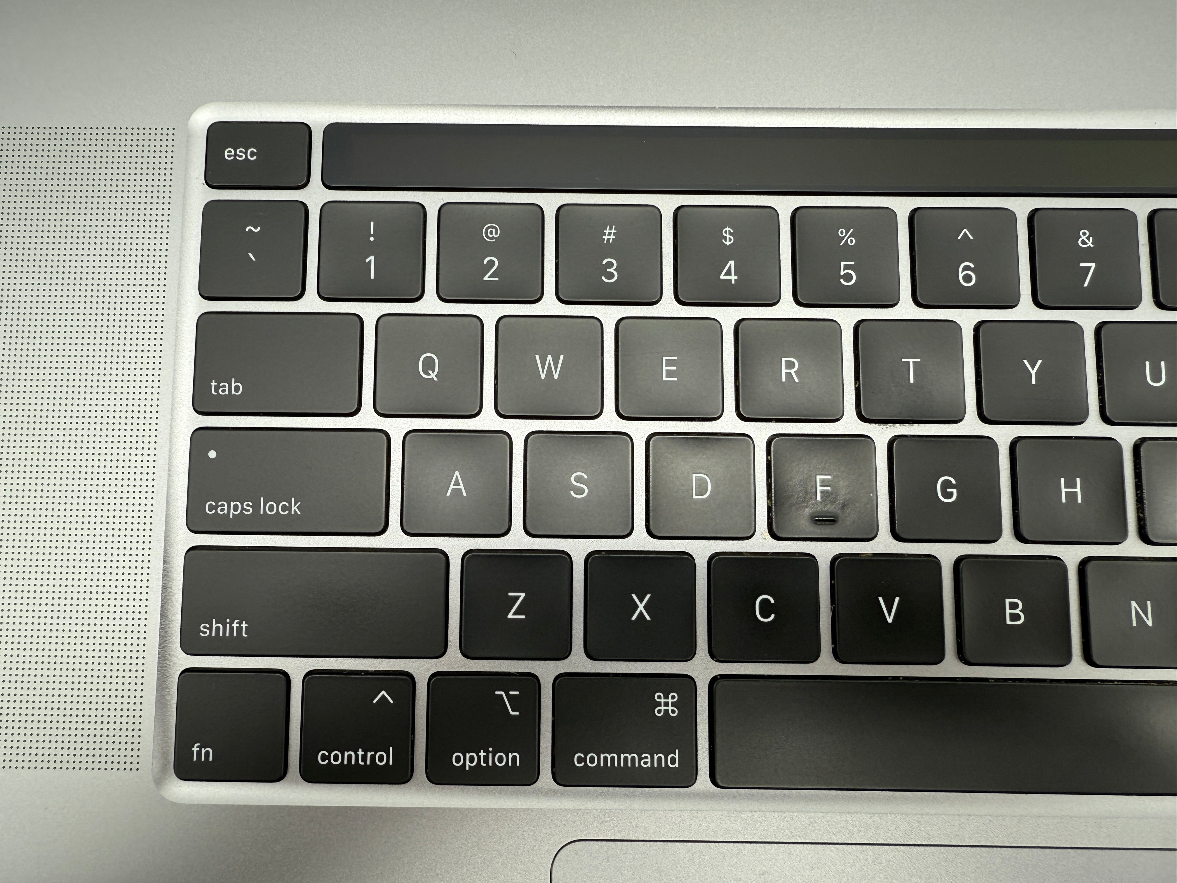 MacBook Pro 16" 2019 A2141 Grau Topcase Tastatur Trackpad Akku #T728