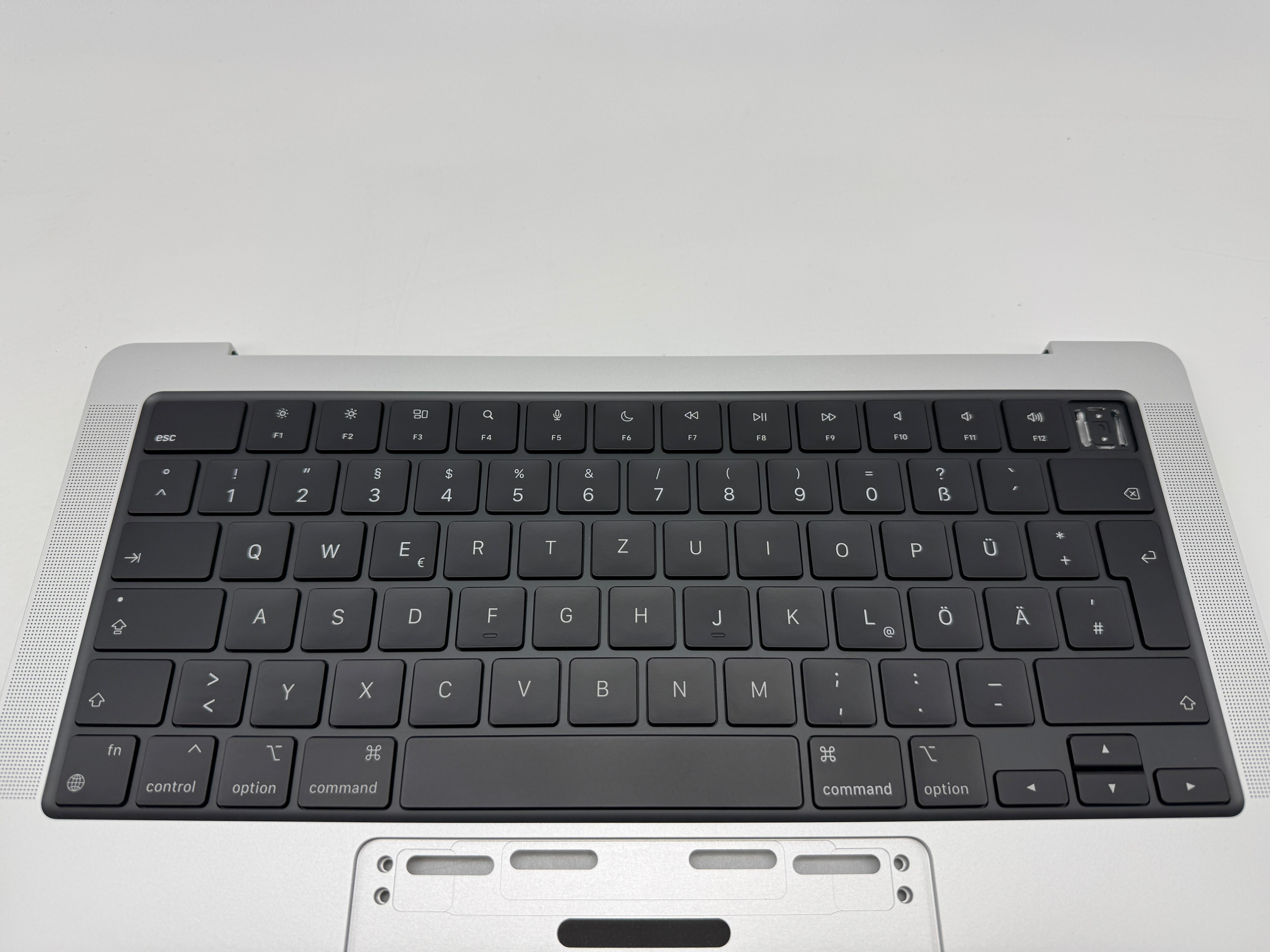 Macbook Pro 14" 2023 A2779 Topcase QWERTZ Tastatur Silber Spacegrau