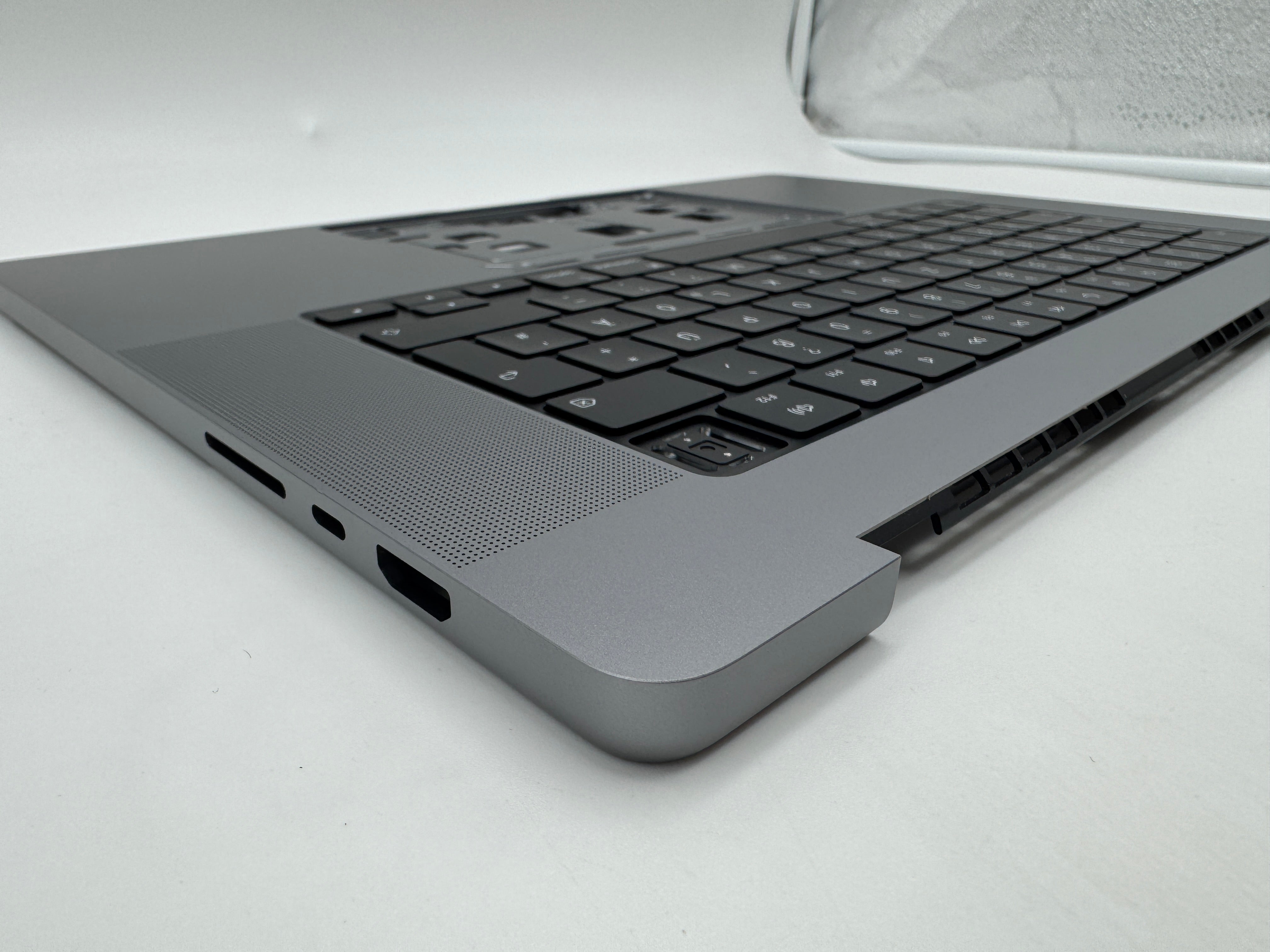 Macbook Pro 16" 2021 A2485 Topcase QWERTZ Tastatur Silber Spacegrau