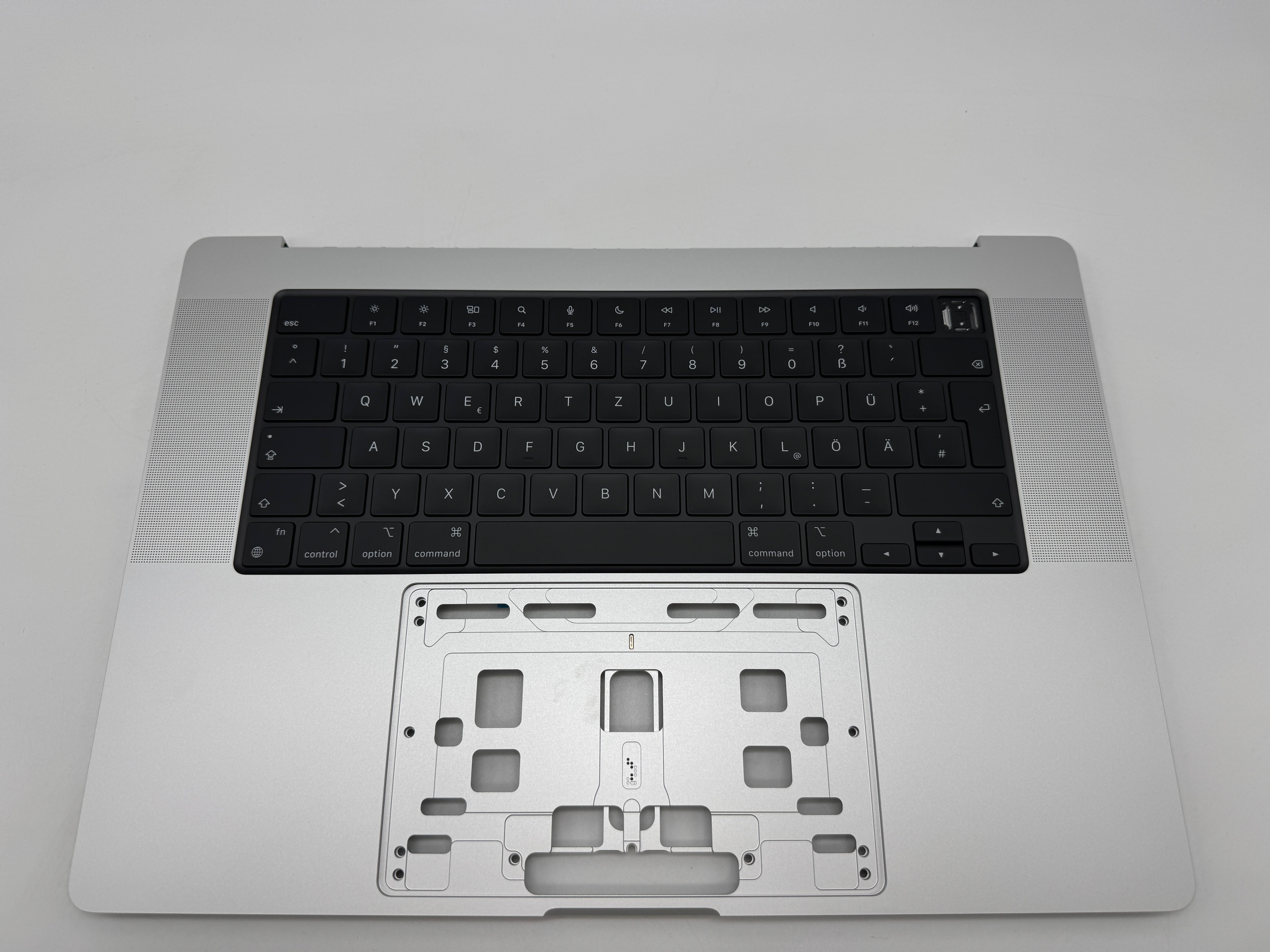 Macbook Pro 16" 2021 A2485 Topcase QWERTZ Tastatur Silber Spacegrau