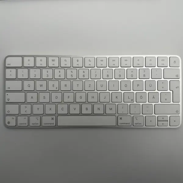 Apple Magic Keyboard A2450 QWERTZ Deutsch Silber Blau Rot Grün Gelb Orange Silber
