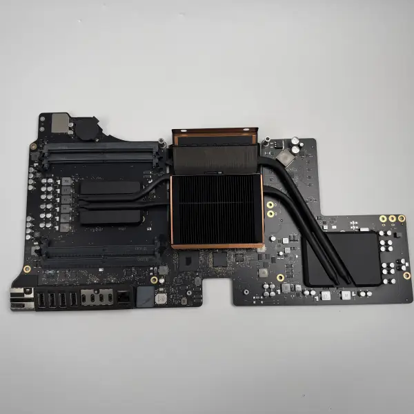 iMac Pro 27" A1862 2017 Mainboard Logicboard 820-00967-A defekt iCloud gesperrt