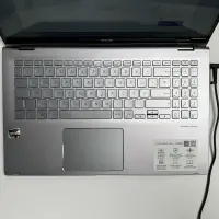 ASUS ZenBook UX562IA 15,6" UX562IA Ryzen 5 4500U...