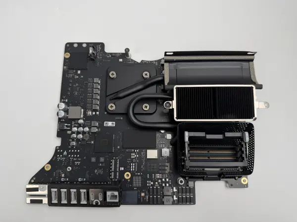 iMac A2115 5K 2020 27“ i5 3,1GHz 256GB Mainboard Logicboard 820-01779-A