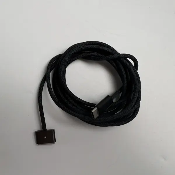 Apple USB-C auf MagSafe 3 Ladekabel 2m – MacBook Pro / Air Gebraucht B Schwarz