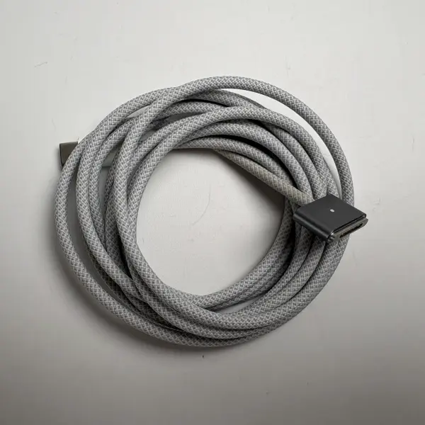 Apple USB-C auf MagSafe 3 Ladekabel 2m – MacBook Pro / Air Gebraucht C Spacegrau